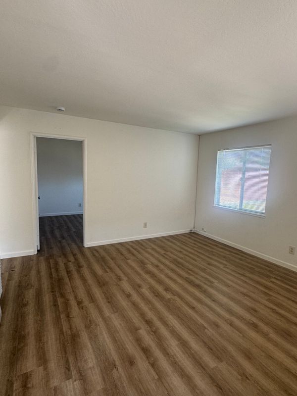 Photo - 205 Smalley Ave