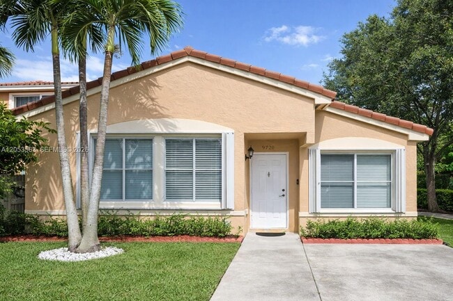 Building Photo - 9720 SW 164th Ave