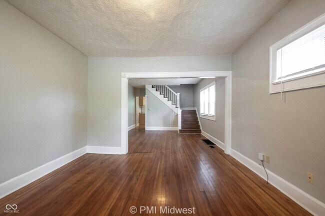 Photo - 411 W 40th St
