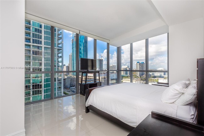 Photo - 1100 Biscayne Blvd Unidad 1906 Rental