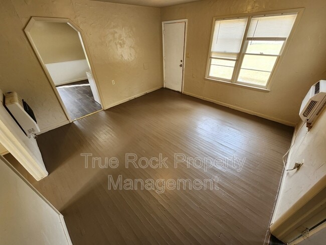 Photo - 509 N Division St