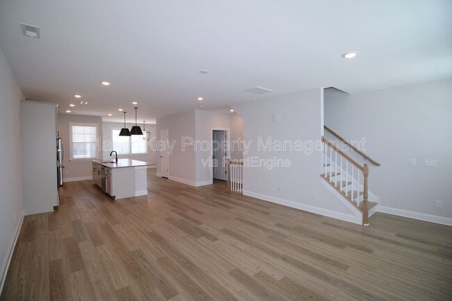 Photo - 612 Amaranth Dr