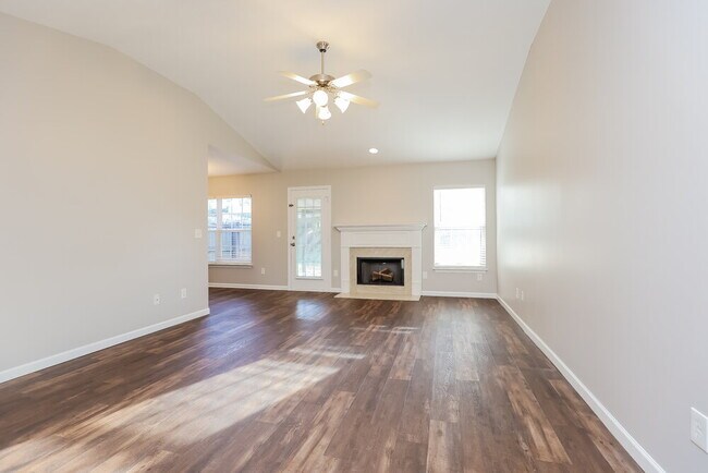 Photo - 804 Birchmill Point N