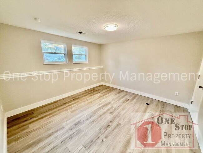 Photo - 4-Bedroom, 2.5-Bathroom home in Independence