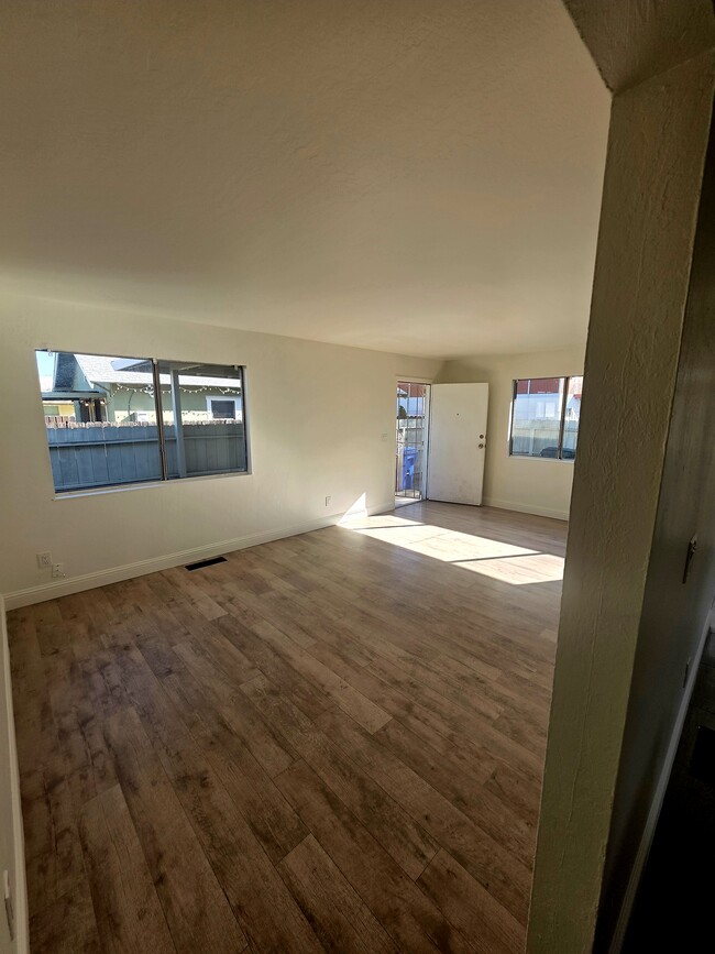 Photo - 327 N Lincoln Ave Unit 327 North