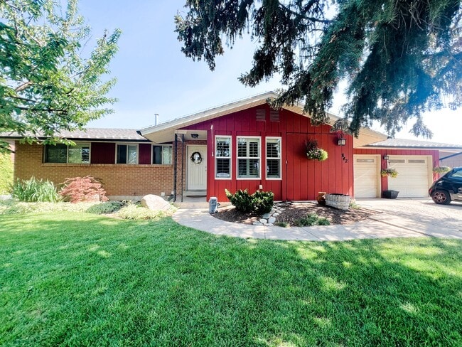 Photo - 842 Shannon Rd