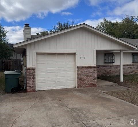 Building Photo - 1309 N Fretz Ave Rental