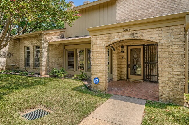 Photo - Spacious 3-Bed Townhome in Northwest Hills...