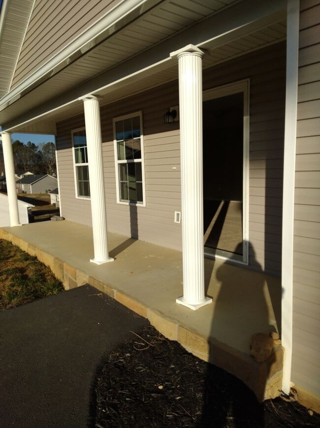 Photo - Now available 3 Bedroom 2 Bath Single Family Home - White Pine, TN