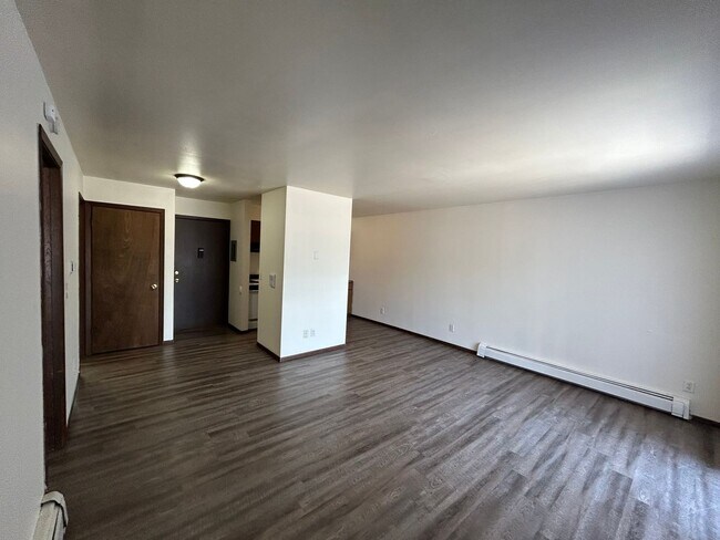 Photo - Colony Court Apartments LLC