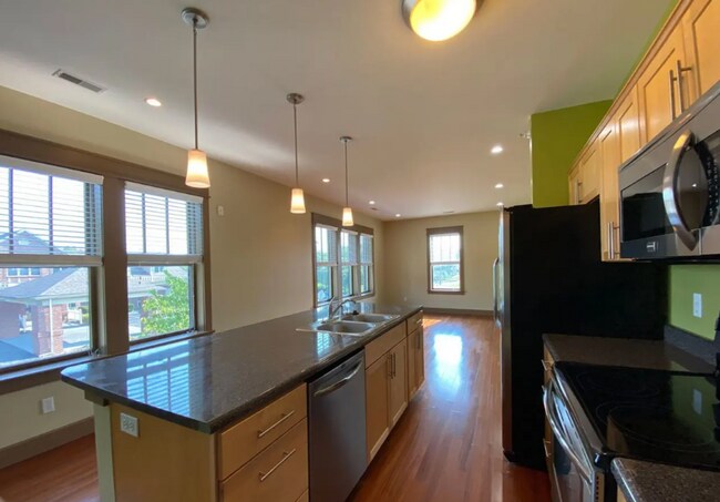 Photo - 231 W Dodds St Unidad Apt. 201