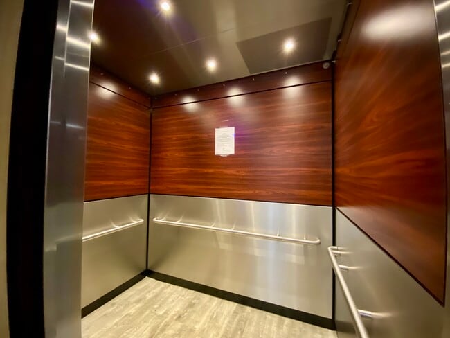 Photo - 10 N Wood Ave Unit 419