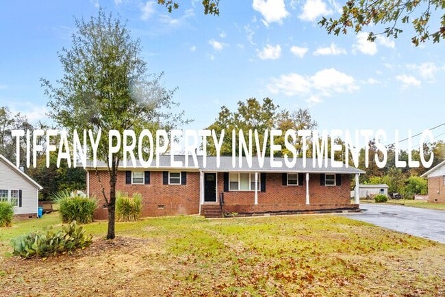 Building Photo - 317 Amon Ln