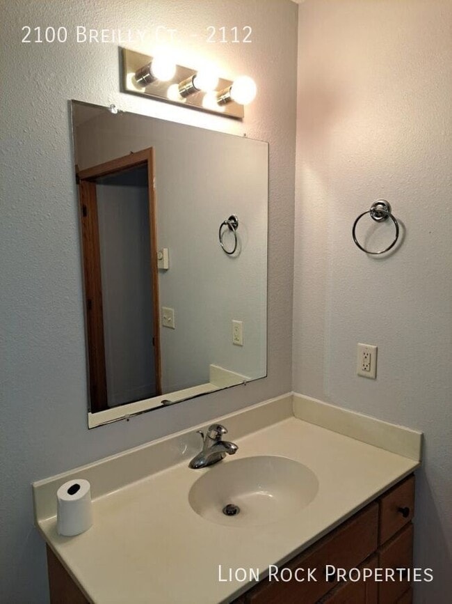 Photo - 2100 Breilly Ct Unit 2112