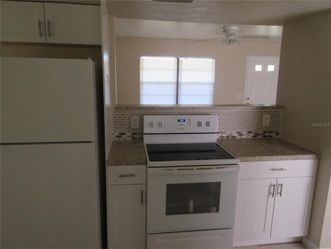 Photo - 979 Roseway Terrace NW