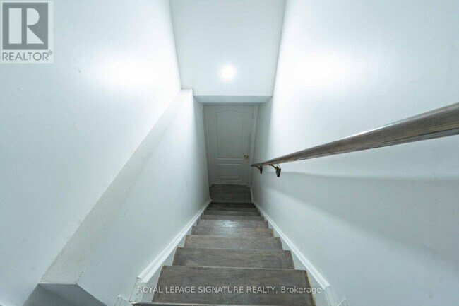 Photo - 4742 Creditview Rd