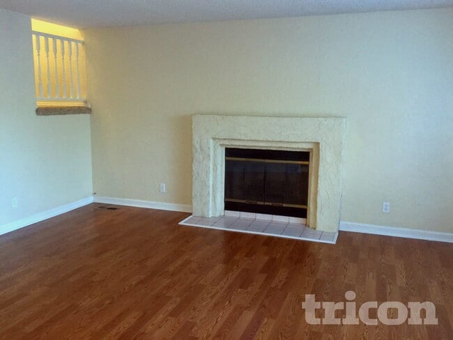 Photo - 2572 Wabash Cir