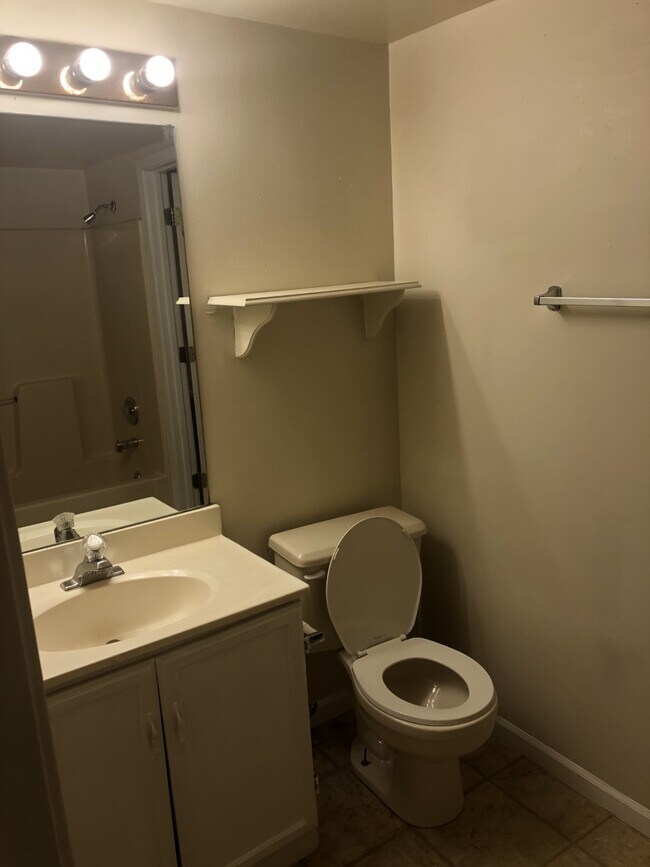 2708 Quail Dr Apartments Unit A Columbia, MO