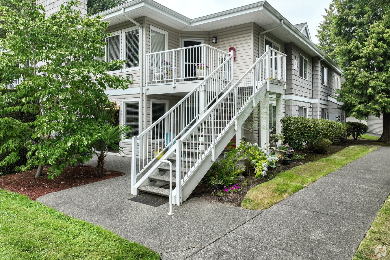 Photo - Windsong Arbor