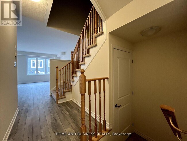 Photo - 104 Sanders Rd