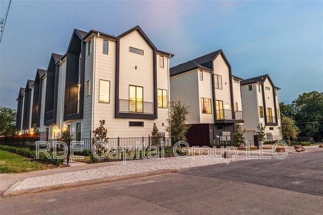 Photo - 3308 Birmingham Ave Unit 01