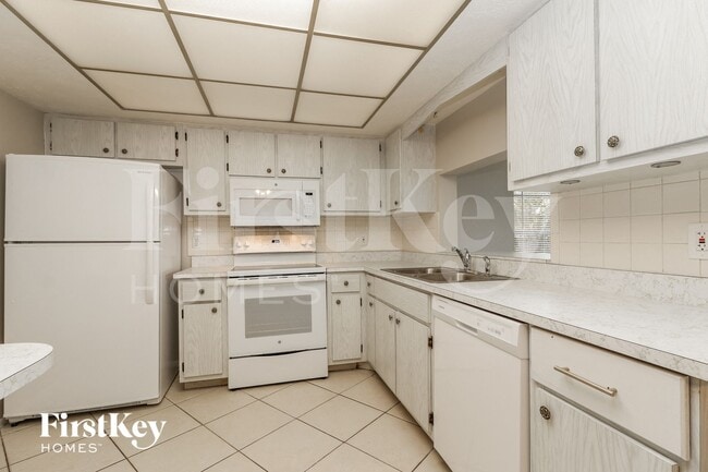 Photo - 2161 Tropic Ave