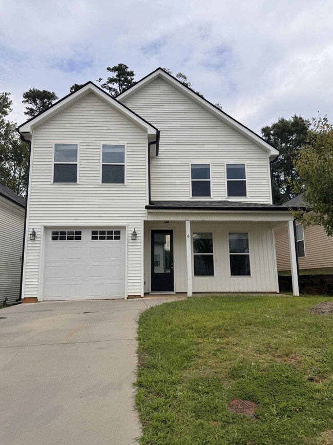 Building Photo - Sign a 12-month lease now and receive the ...