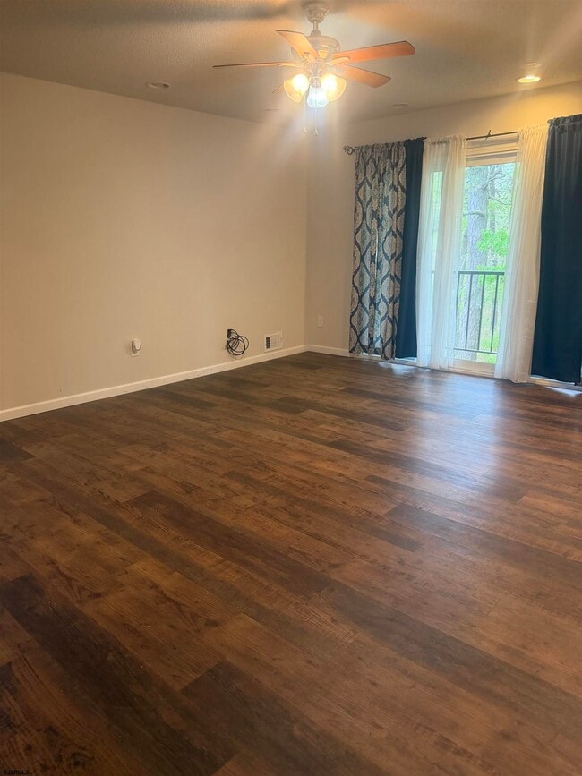 Photo - 217 Colonial Ct Unit 217