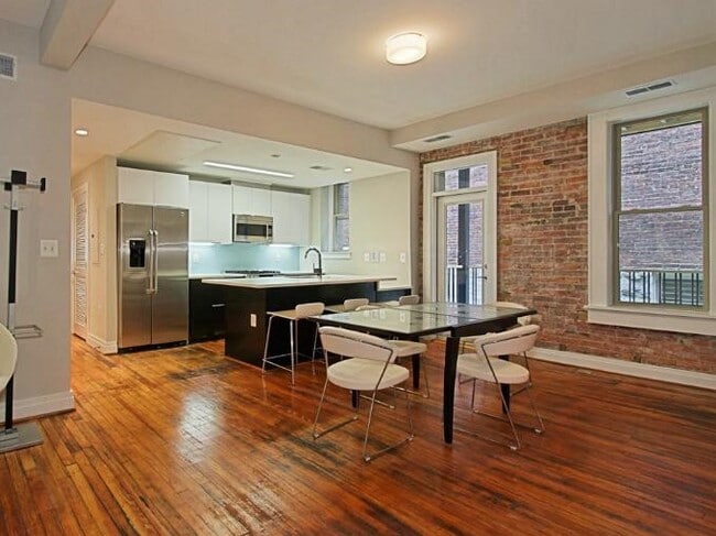 Photo - 1811 Wyoming Ave NW