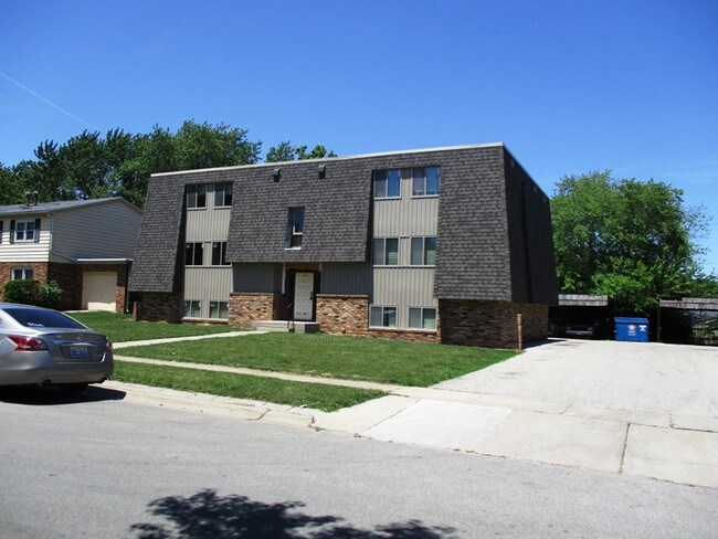 Photo - 320 Riley Dr