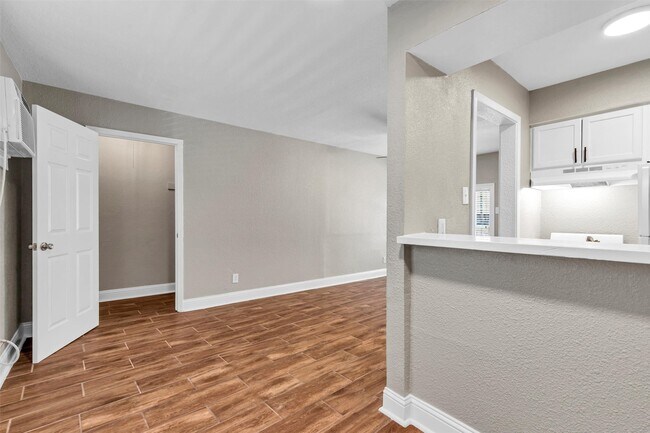 Photo - 1423 Hawthorne St