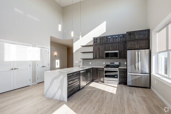 2-C Model (5th Fl) 2BR 1BA - 1,335SF