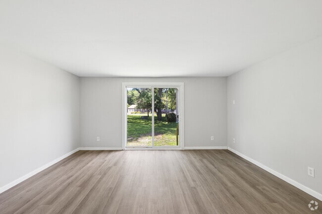 2BR, 1.5BA - 1,100SF - Living Room