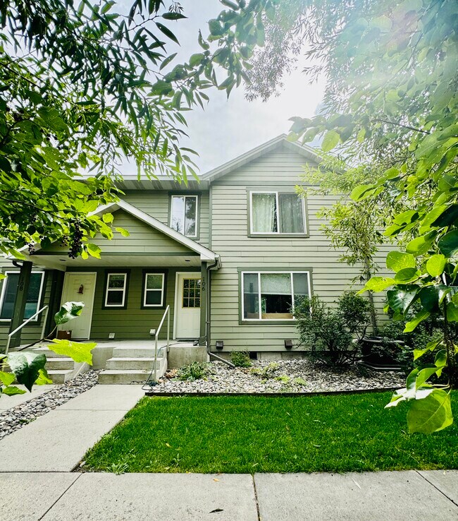 Photo - 106 E College St
