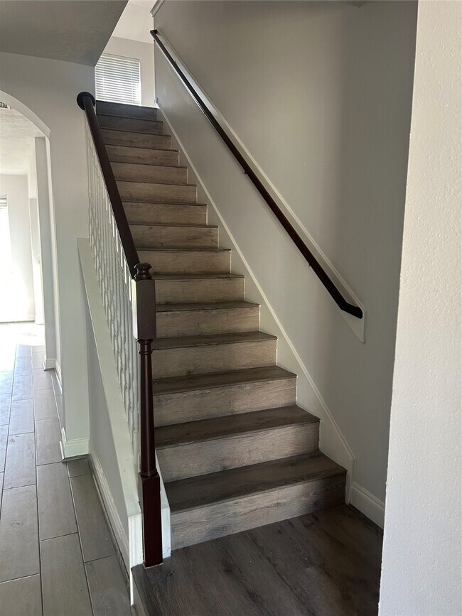 Photo - 6722 Oakleaf Trail Ln