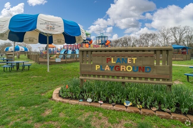 Building Photo - 1040 Charlie Daniels Pkwy Unit #101 Rental