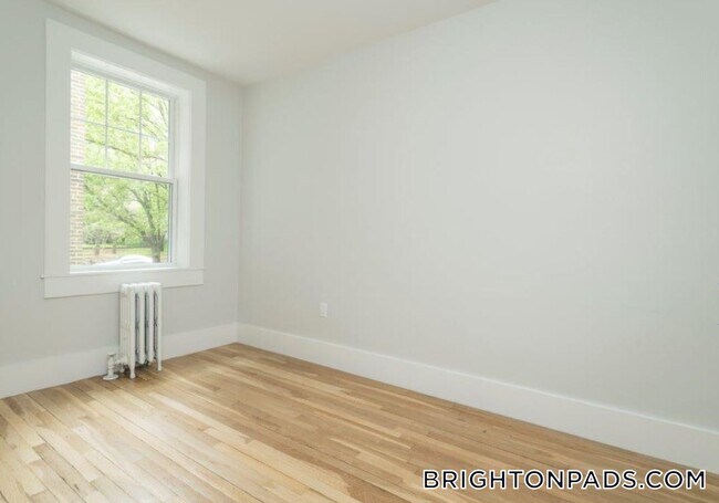 Photo - 286 Chestnut Hill Ave Unit 4