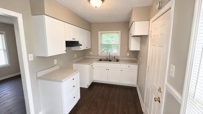 Photo - 4700 Berta Rd