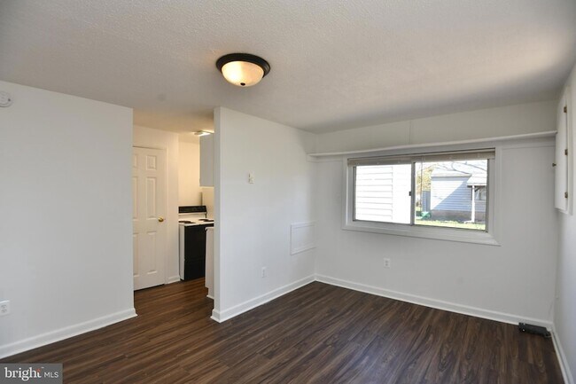 Photo - 9001 Yorkshire Ln