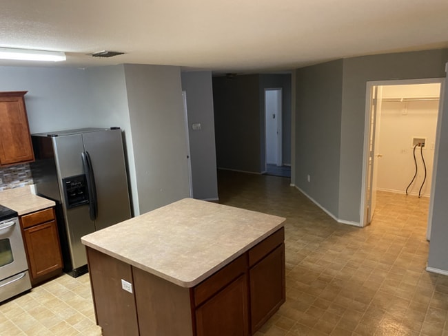 Photo - 6630 Tealglen Dr House