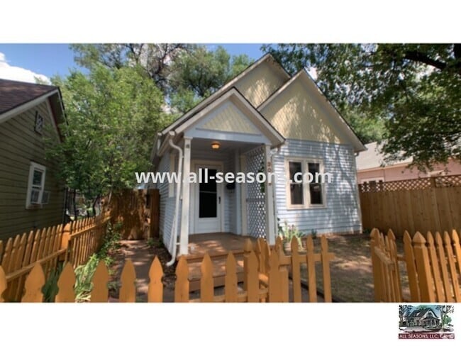Building Photo - Charming bungalow in Old Colorado City Rental