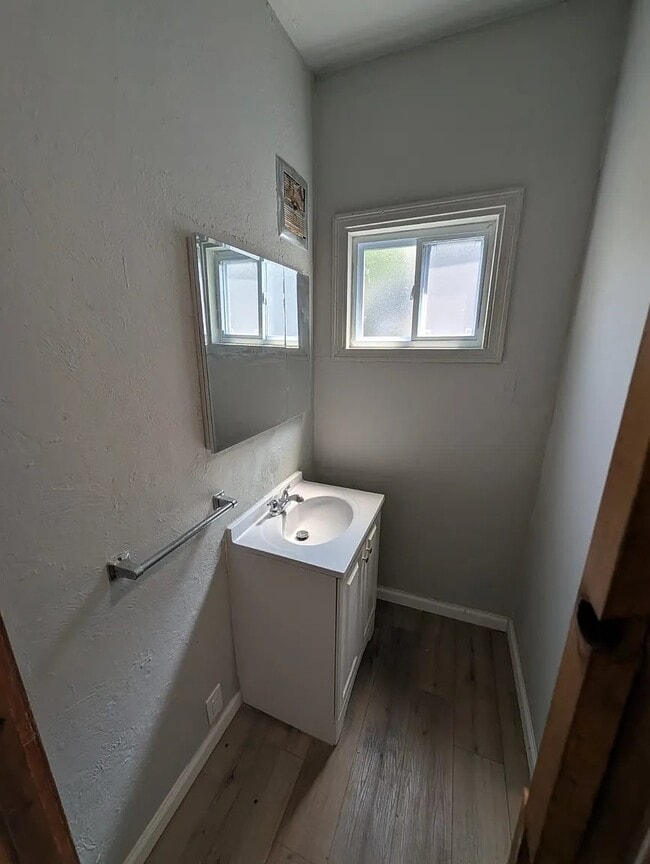 Photo - 439 27th St