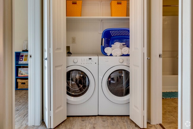 East Tucson washer and dryer in apartments