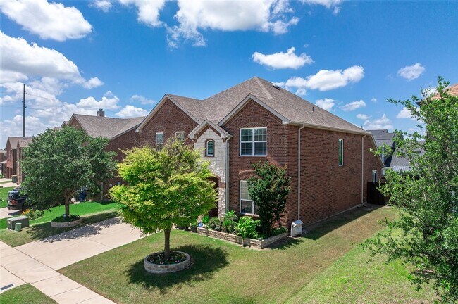 Photo - 910 Cormorant Dr