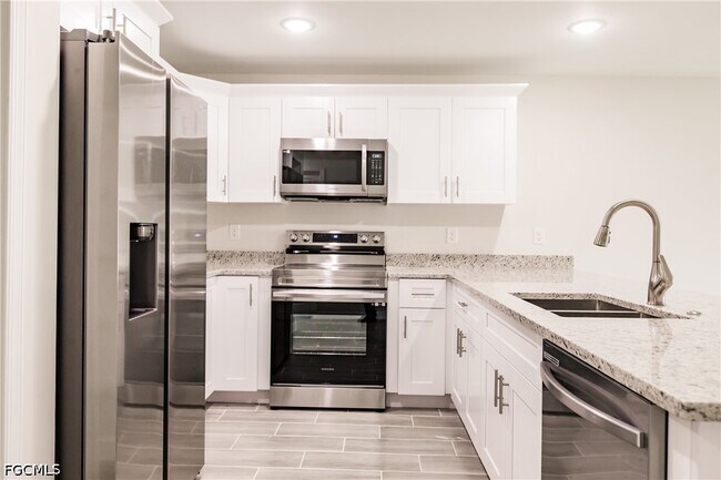 Photo - 3844-3846 Kitty Hawk Dr