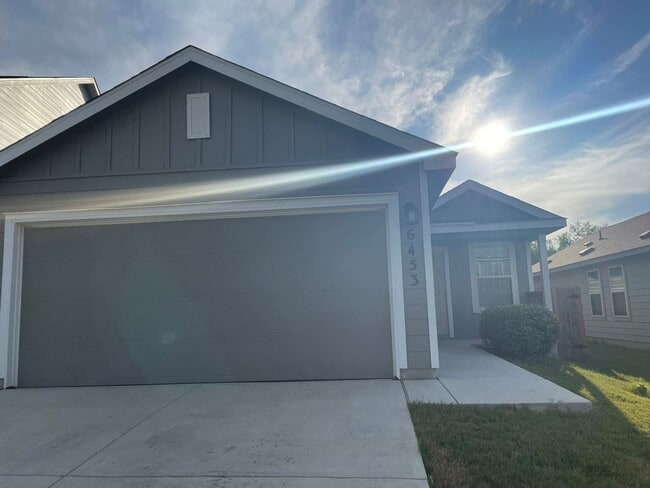 Building Photo - 6453 Cotton Ridge