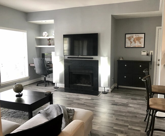 Photo - 3906 Penderview Dr Unit 704