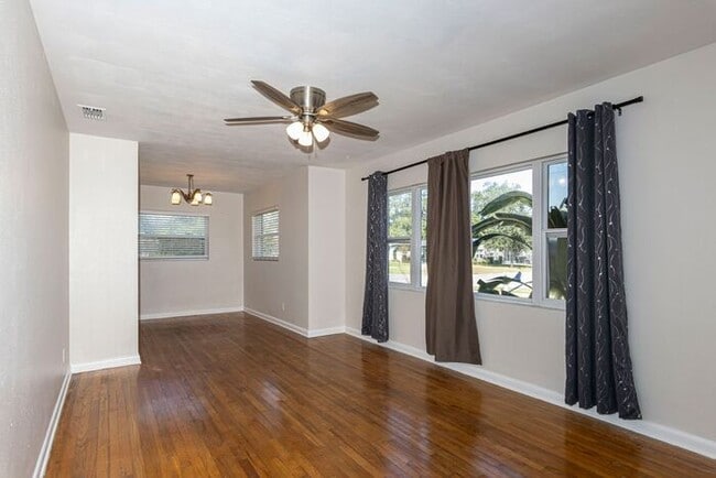 Photo - 3/1.5 house in Sunshine Gardens