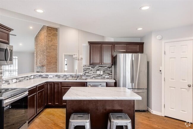 Building Photo - 8518 Forest Point Dr Rental