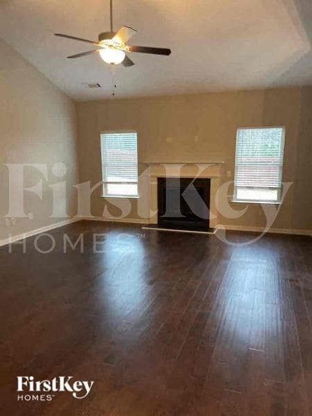 Photo - 1980 Township Dr